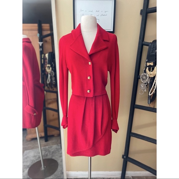 VINTAGE ST. JOHN SEPARATES red skirt and cardigan sz S - Picture 6 of 10